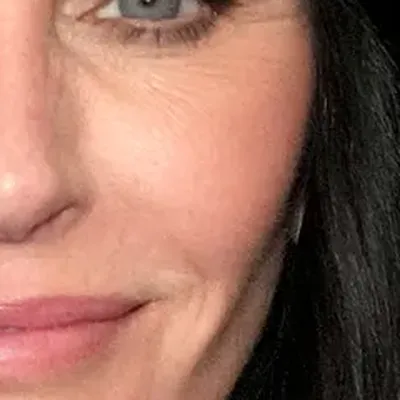 Courteney Cox's skin tone — cool medium neutral, True Winter quality