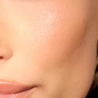 Hailey Bieber's skin tone — warm beige-golden, Soft Autumn quality