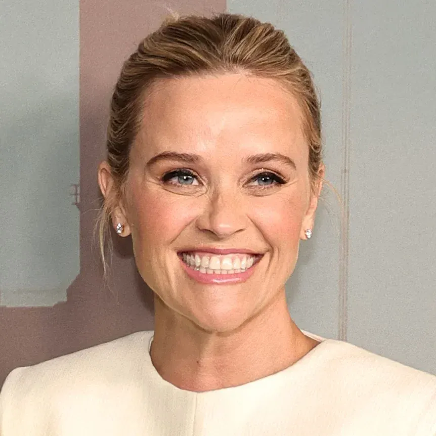 Reese Witherspoon natural portrait showing inverted triangle face shape proportions