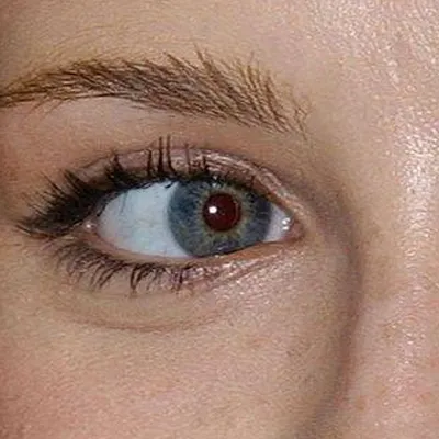 Mischa Barton's eyes — warm hazel-green, muted Soft Autumn quality