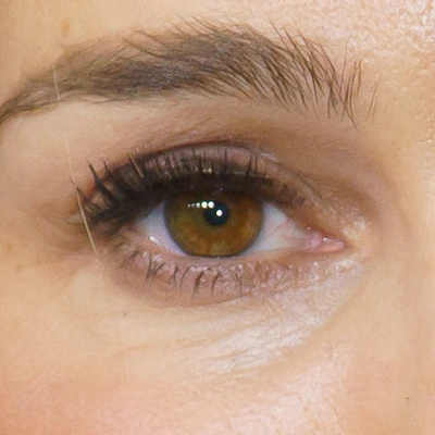 Natalie Portman's eyes — golden amber-hazel, warm and clear
