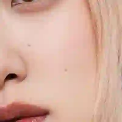 Rosé's skin tone — light with a warm golden undertone