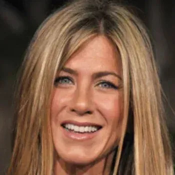 Jennifer Aniston — Soft Summer celebrity example, cool medium complexion and ash-toned hair with greyed eyes